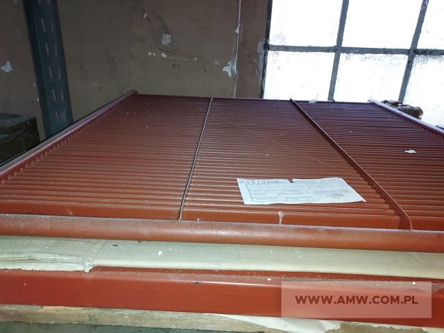 Części zamienne i akcesoria do sprzętu inż.-sap. - pakiet zawierający 48 poz. asort. (wg oddzielnego wykazu), w tym m.in.: chłodnice oleju, chłodnice wody, pompy olejowe, silnik spalinowy typ 166, zęby zrywarki itp. 